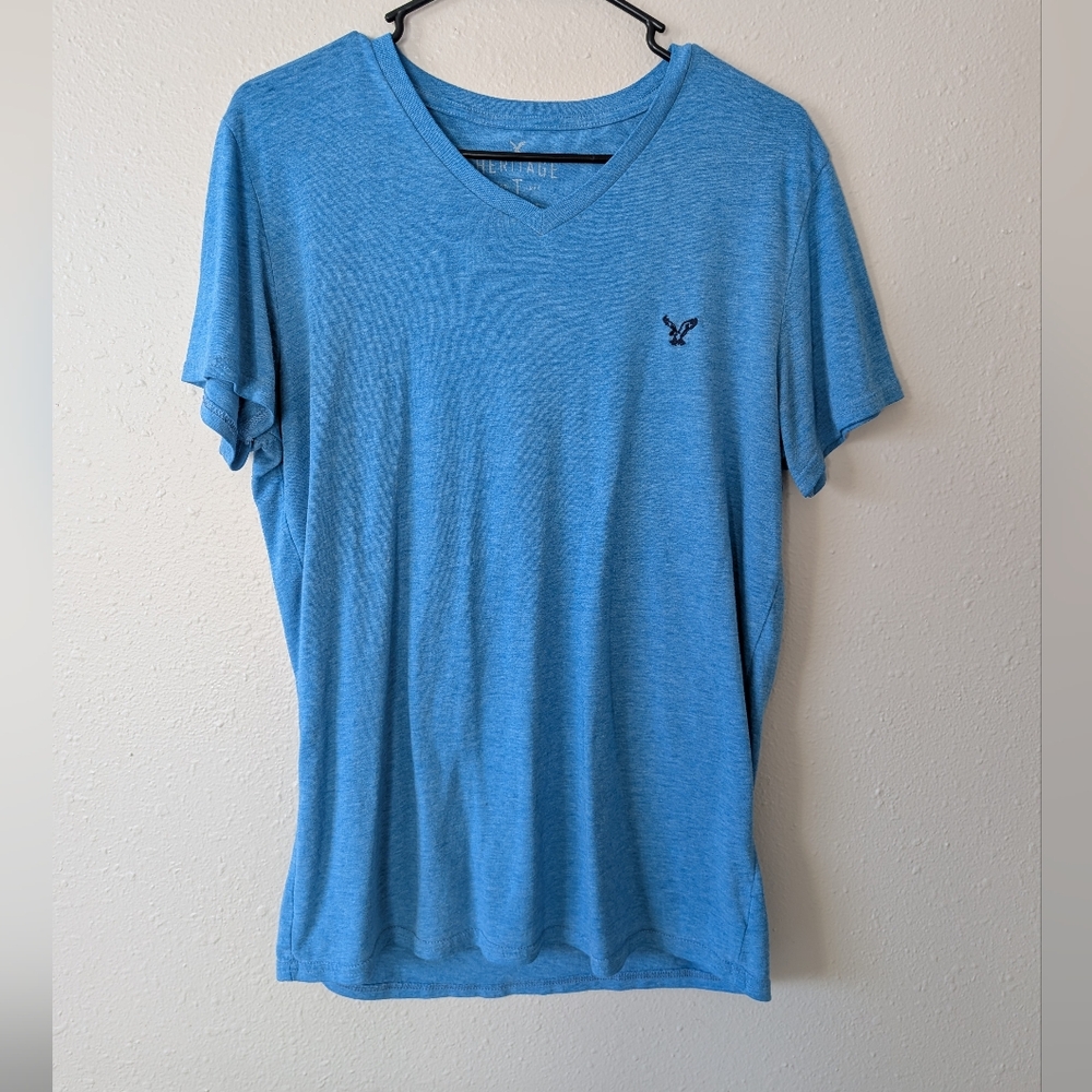 American Eagle Outfitters Sky Blue V-Neck Tee Classic Fit